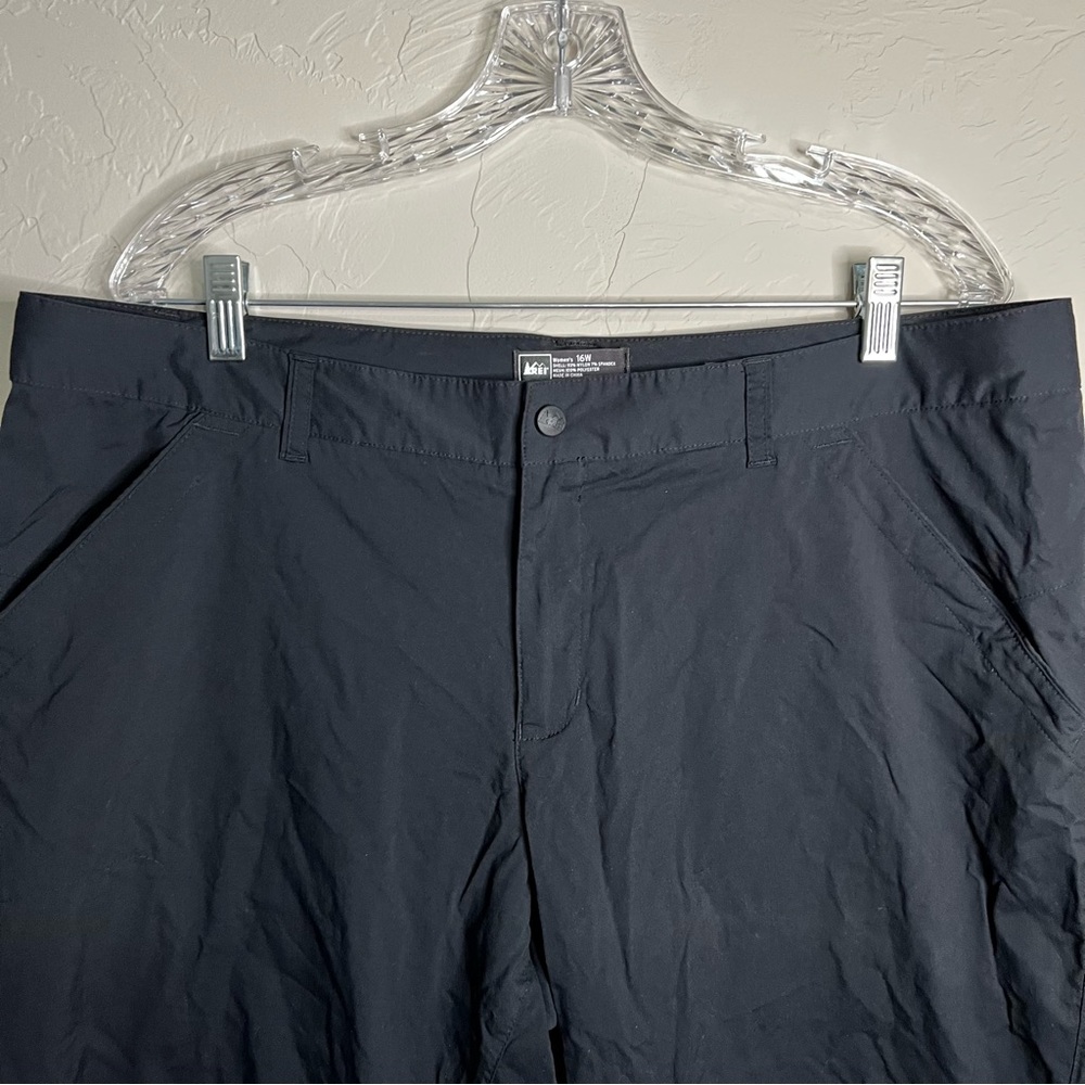 REI Black Nylon Stretch Cropped Capri‎ Outdoor Hiking Pants - Picture 3 of 8